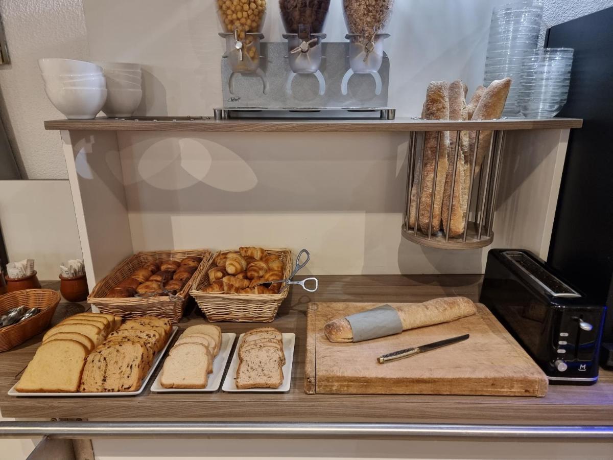 Lons Hotel Restaurant Le Relais - Pau Nord מראה חיצוני תמונה
